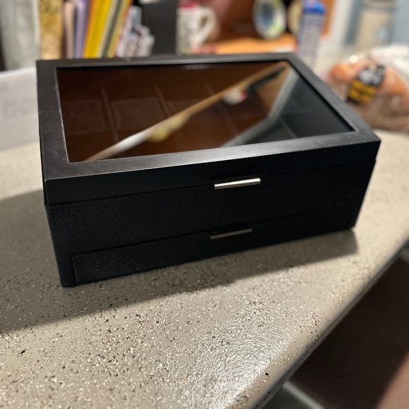 Luxury Heavy Duty 10-Piece Glass Watch Box with Drawer - Picture 13 of 16